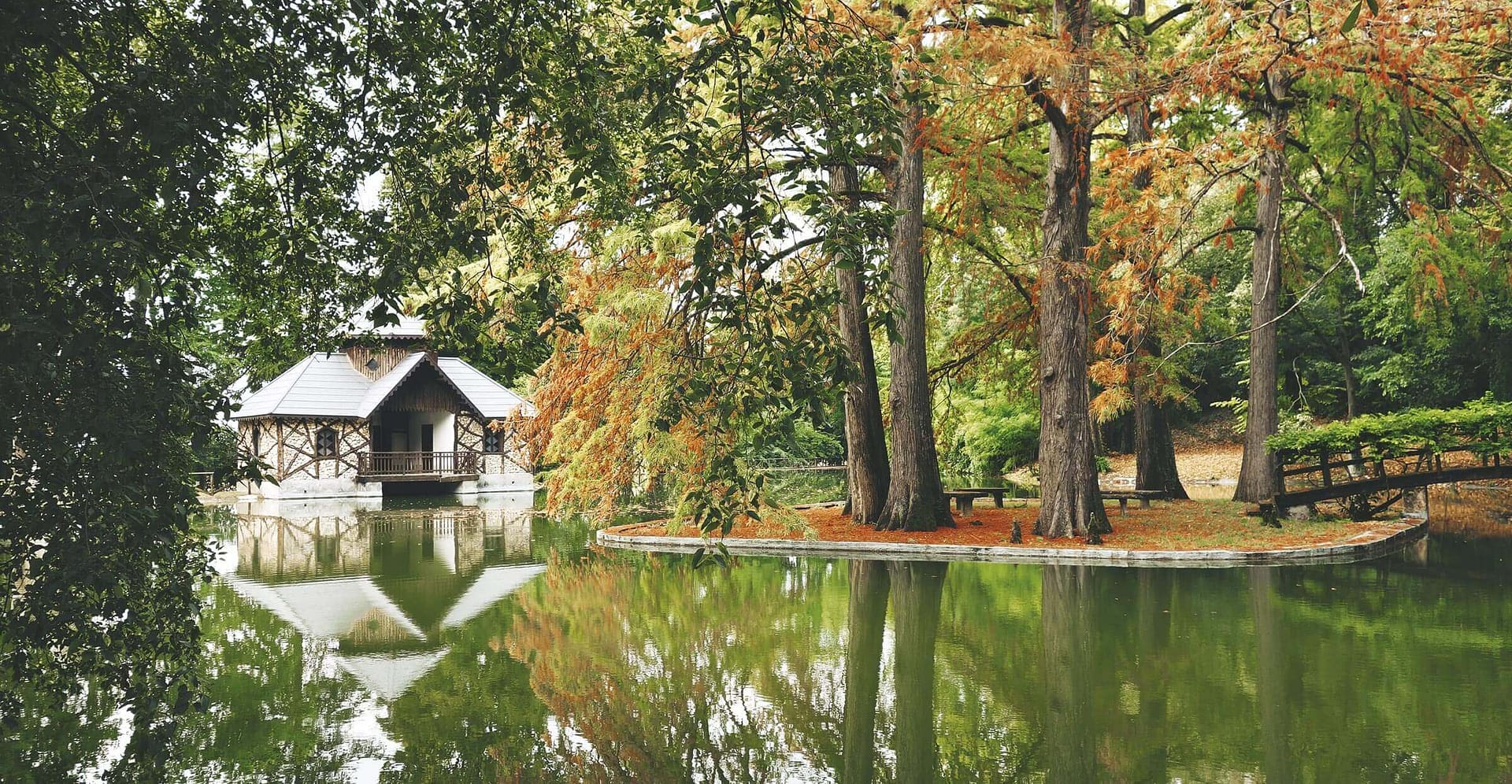 The park in the English-style enclosed garden Tenuta Santa Maria 1735 - Valpolicella - Verona, Italy