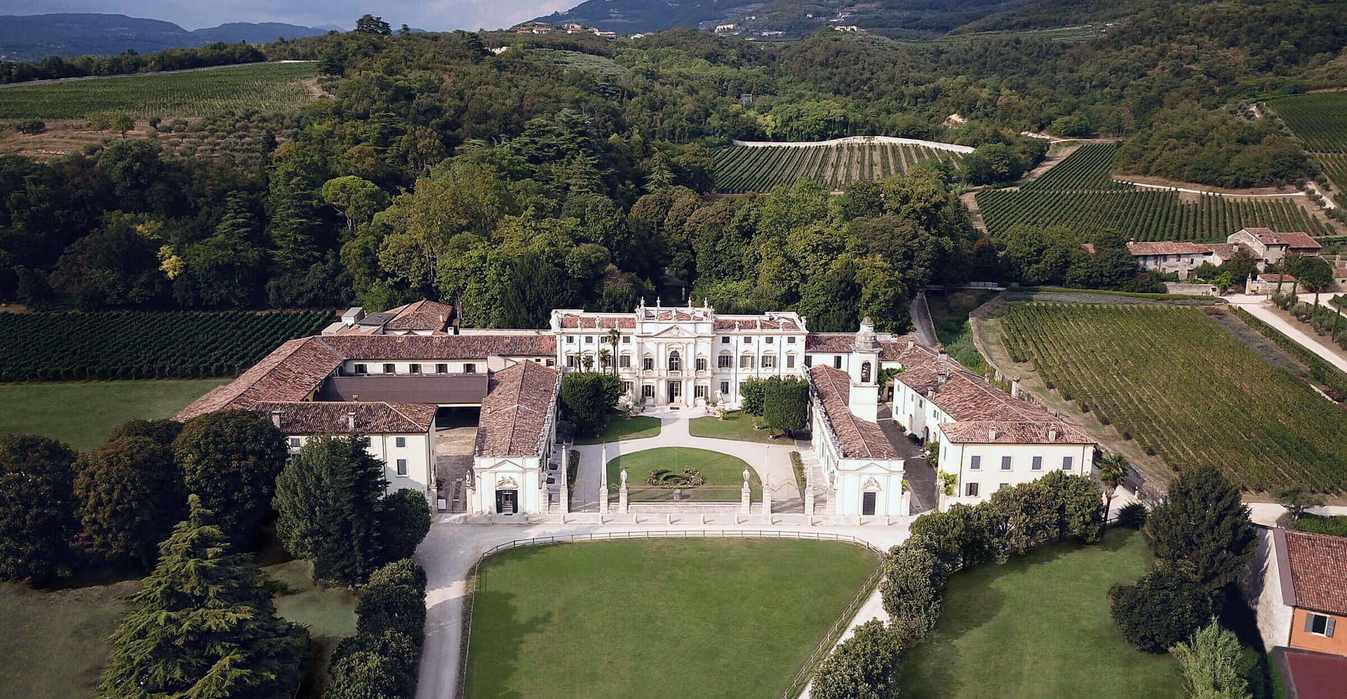 Visite e Degustazioni - Tenuta Santa Maria di Gaetano Bertani - Valpolicella Verona Italy